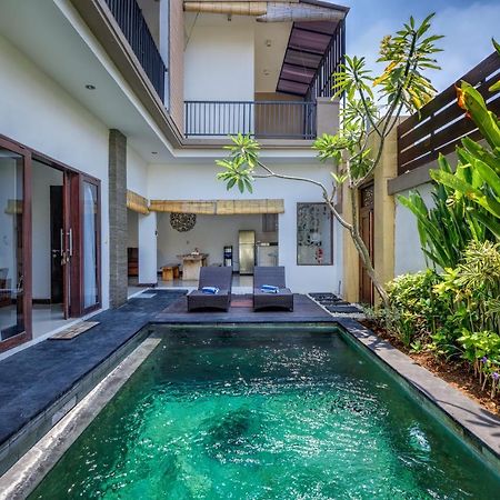 Villa Raka Managed By Manara Legian Buitenkant foto