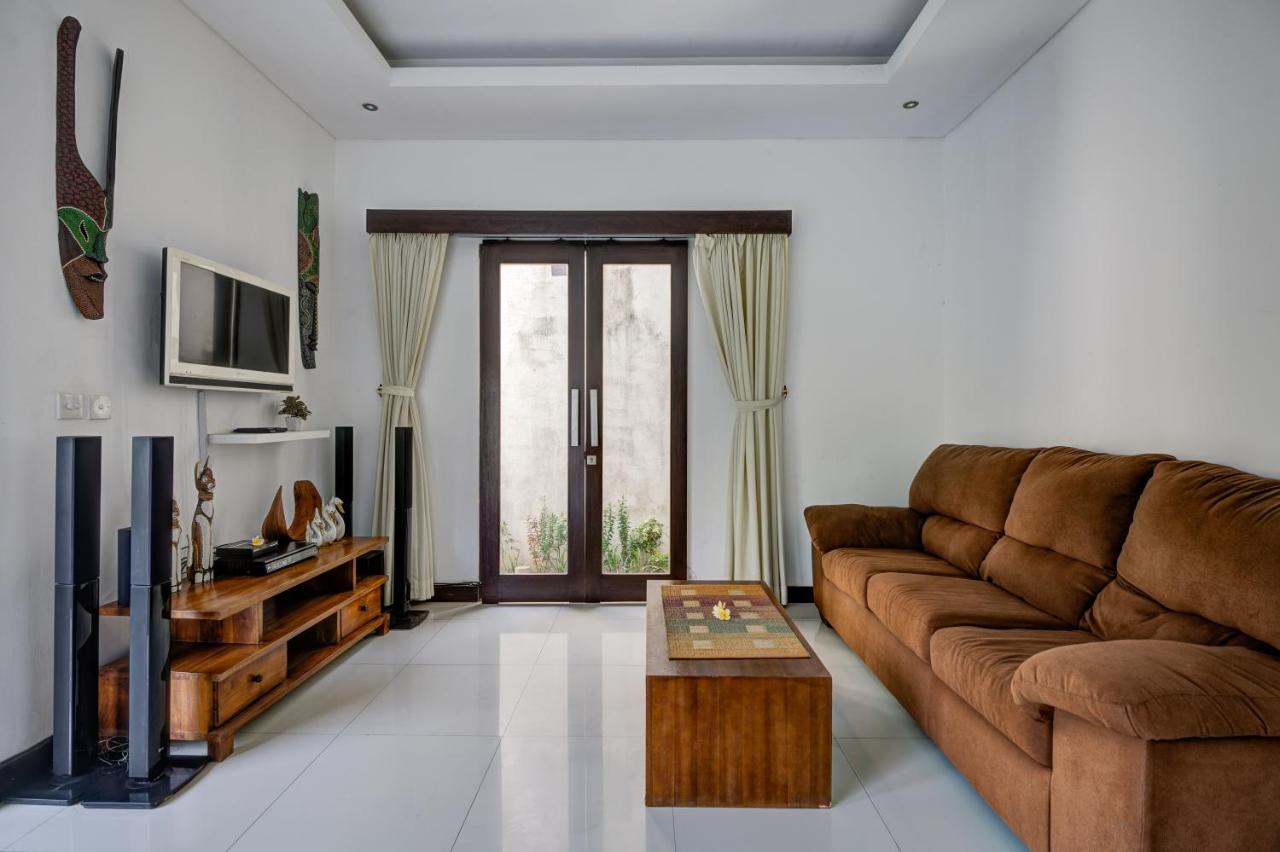 Villa Raka Managed By Manara Legian Buitenkant foto