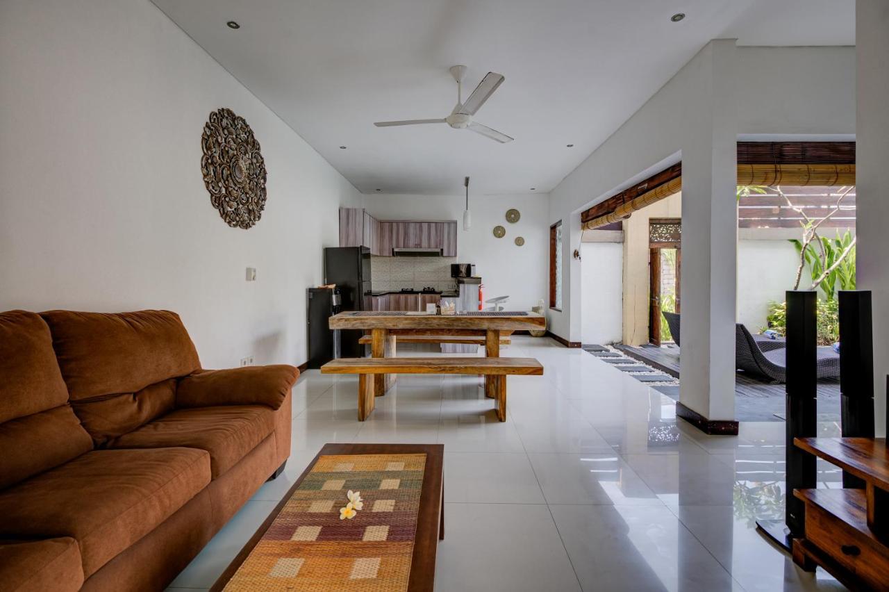 Villa Raka Managed By Manara Legian Buitenkant foto