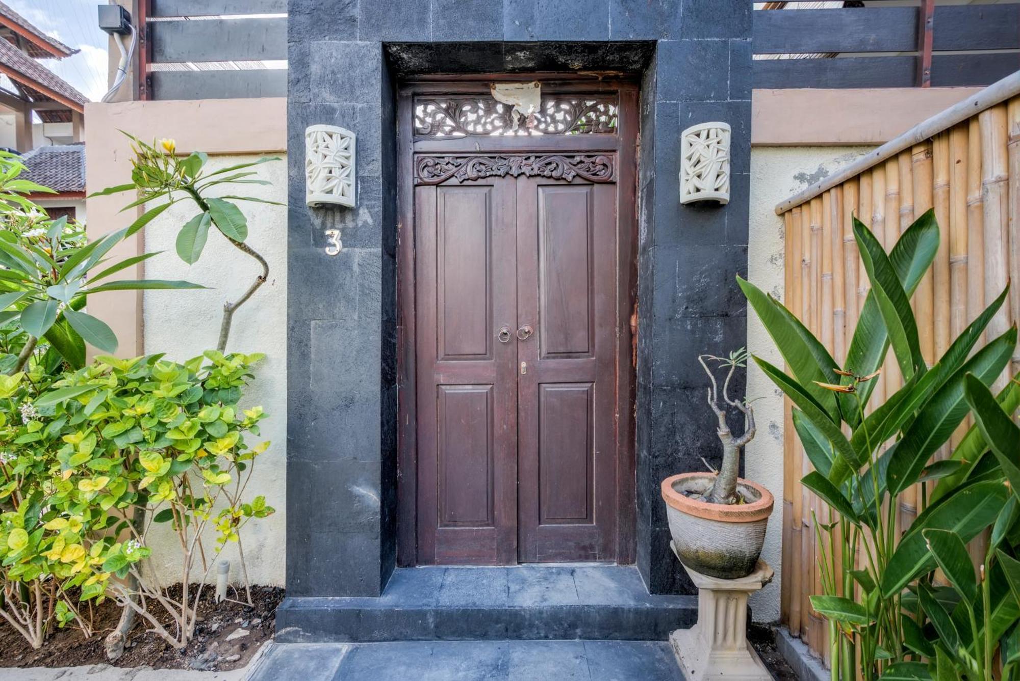 Villa Raka Managed By Manara Legian Buitenkant foto